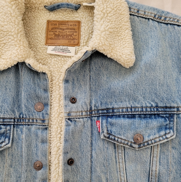 Levi's Woman's Lined Jean Jacket - Picture 2 of 2